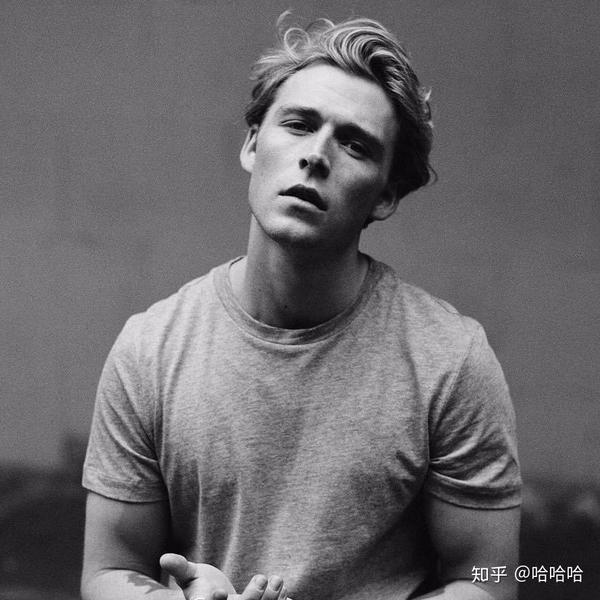 当然是丹麦污歌小王子,christopher啊!