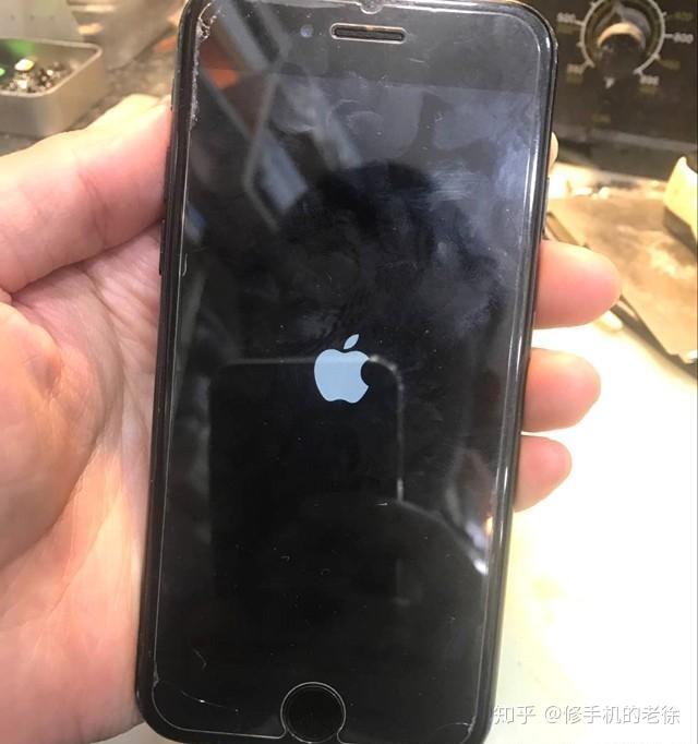 苹果iphone7开机白苹果定屏进不了系统,有这经验瞬间秒杀!