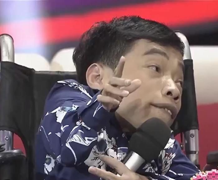 轮椅总裁李创利身高不到1米赚3亿后娶1米7的女秘书为妻