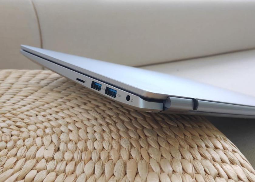 轻薄设计外观精致酷比魔方i7book笔记本