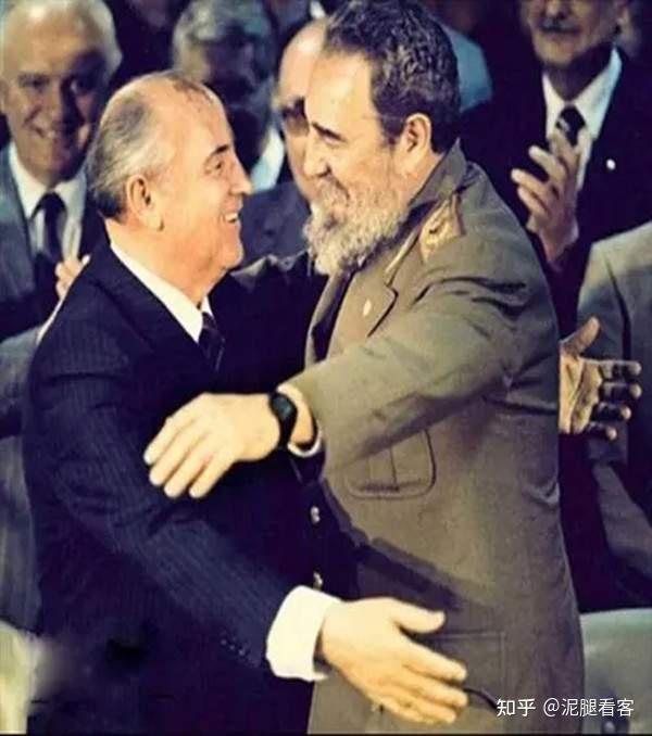 戈尔巴乔夫访华前在外交礼仪上小平同志要求只握手不拥抱
