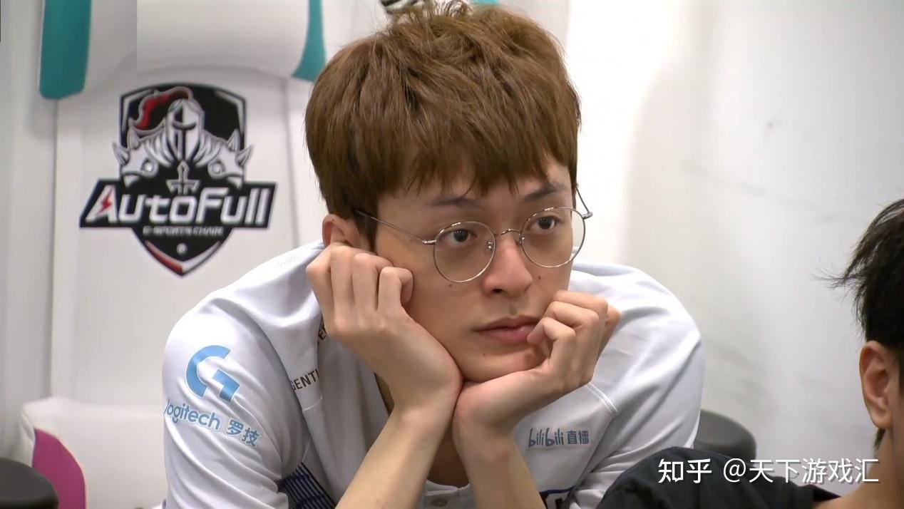 们不知道的,在此之前就有过类似mystic打比赛中途上厕所被罚款一万