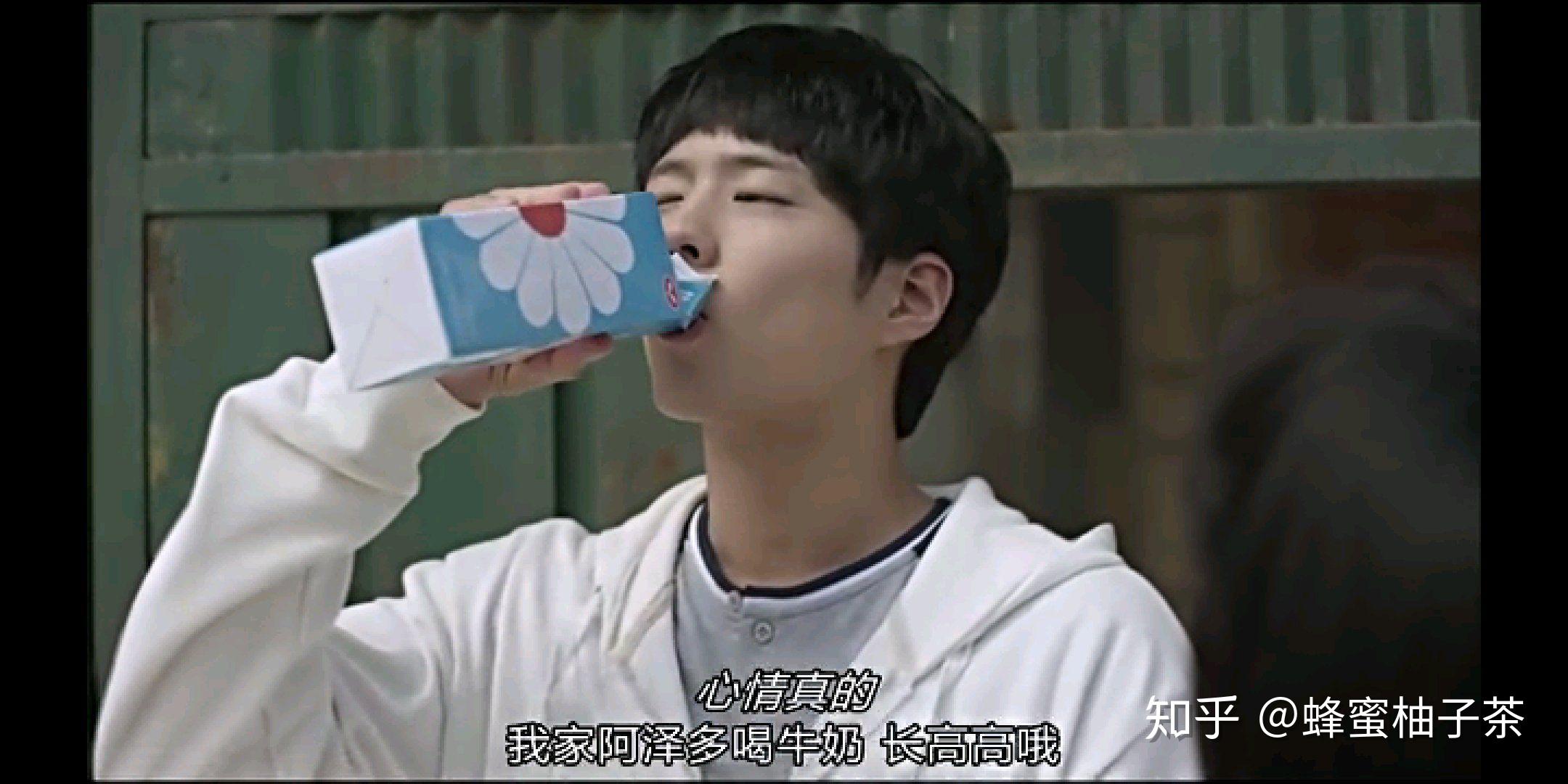 请回答1988里有哪些不容易被注意的细节