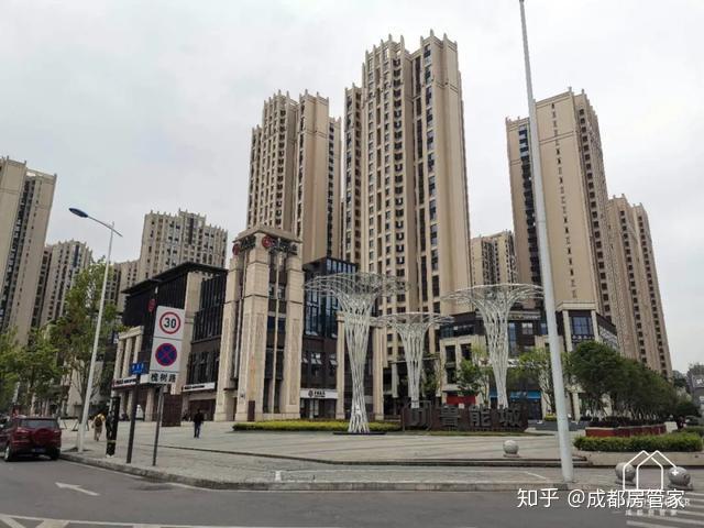 项目名称:鲁能城项目均价:20113元/㎡开发商:成都鲁能置业有限公司