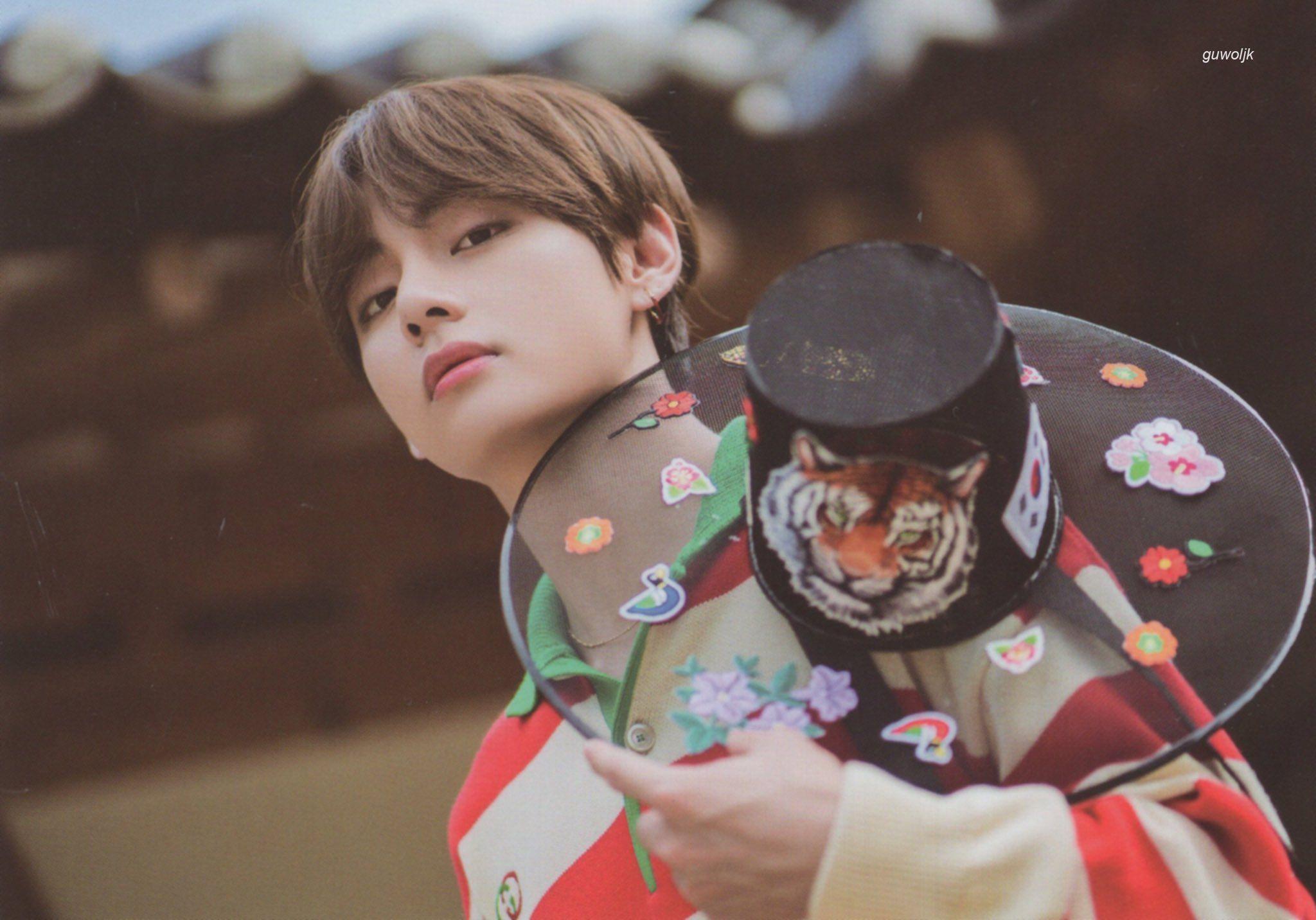 超级喜欢黑发金泰亨大家可以分享一些没有水印的图片吗收藏