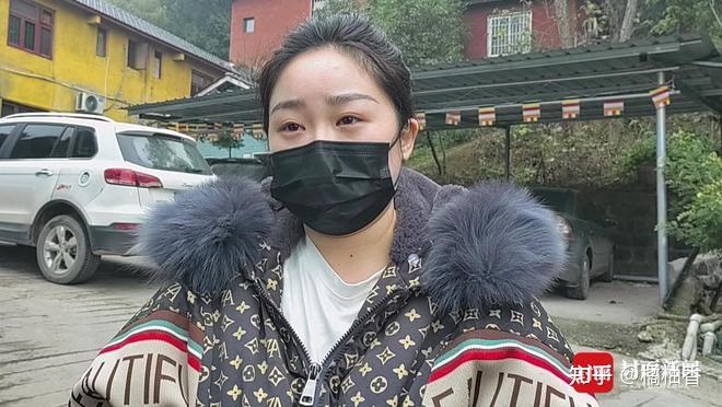 重庆姐弟坠亡案生母将直播带货本人回应