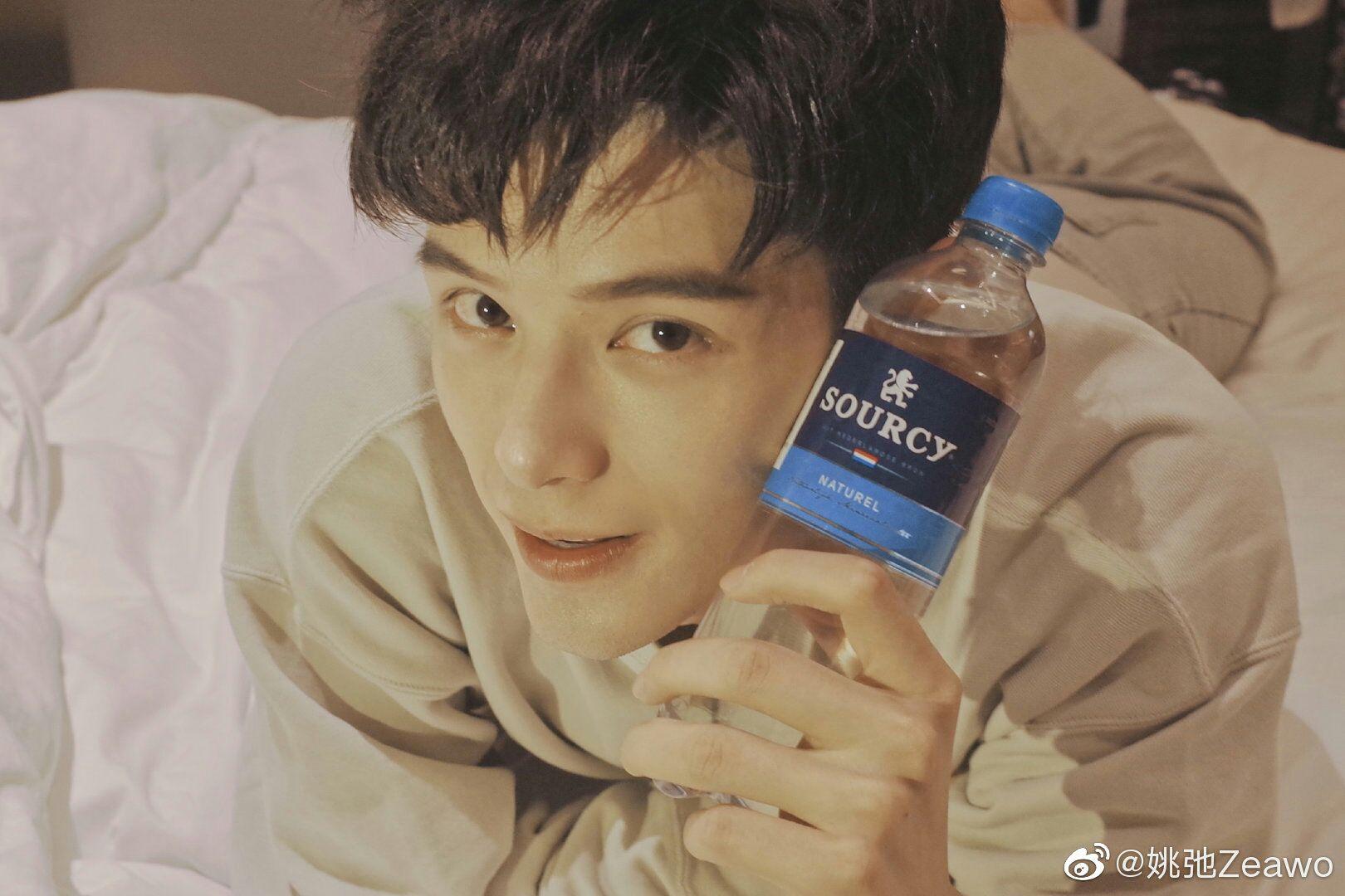 有哪些好看的男生照片可以做壁纸