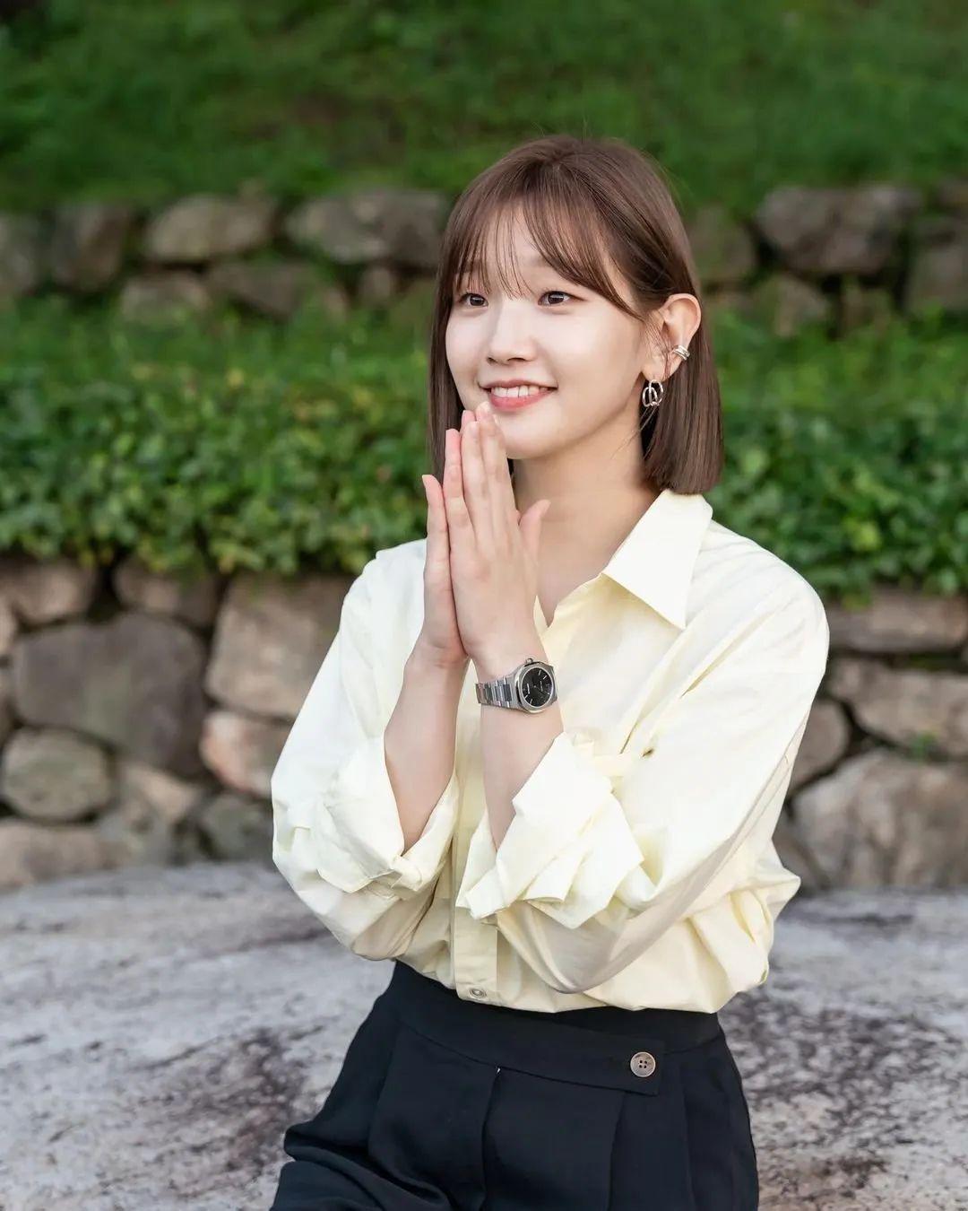 遍地a盐女孩的现在朴素丹和金高银的暖阳感才是我的冬日绝杀