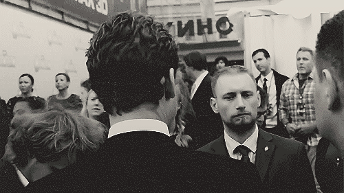 你见过最美的回眸一笑是什么样的?