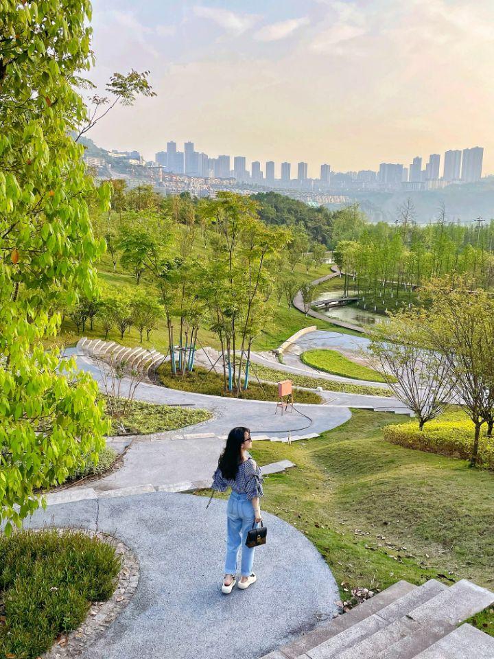 【一路向北大重庆,春暖花开在悦来,夕阳下的房子最迷人】