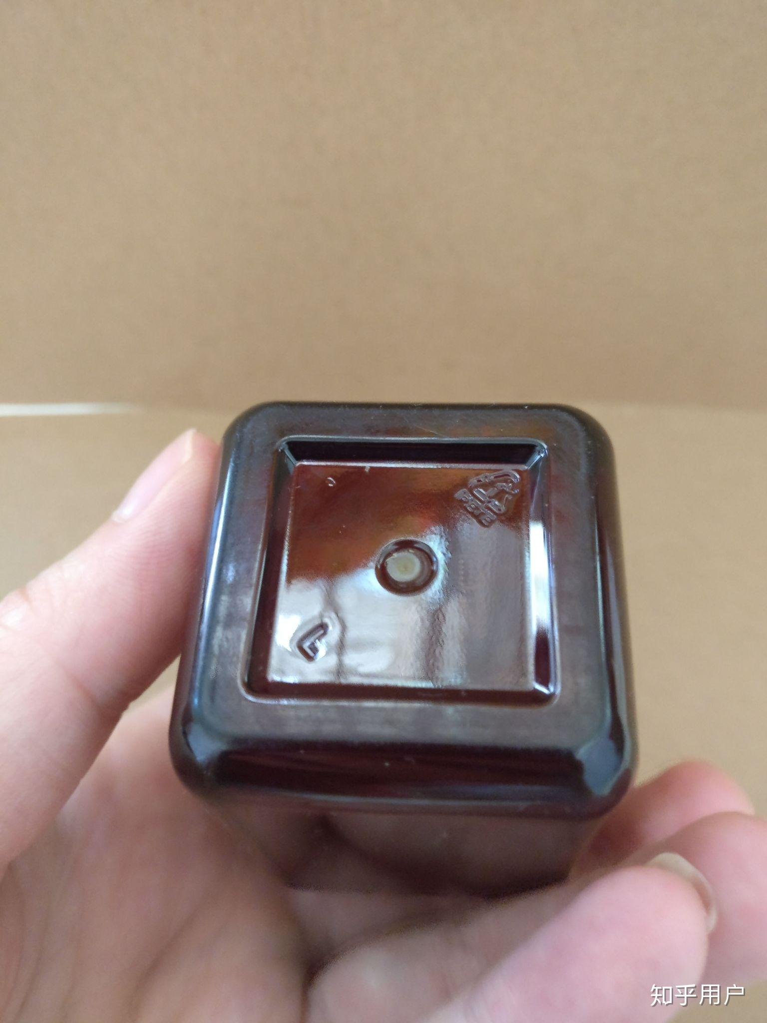 如何判断雅诗兰黛小棕瓶真假?