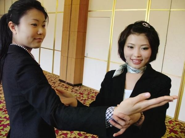 店面导购应该如何正确的送顾客离店