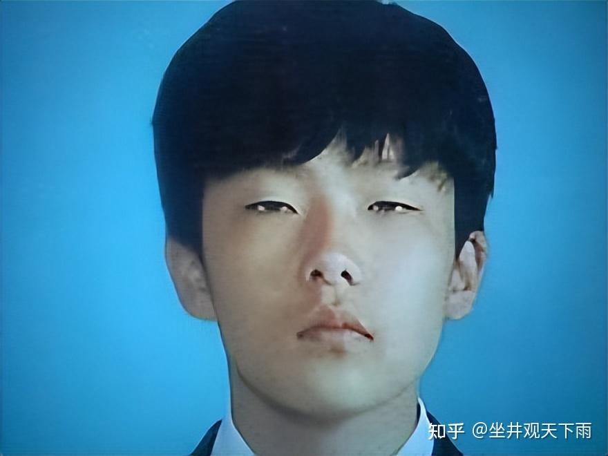 大月孝行(旧名 福田孝行)当时 18 岁题外话:大家是不是觉得照片中的