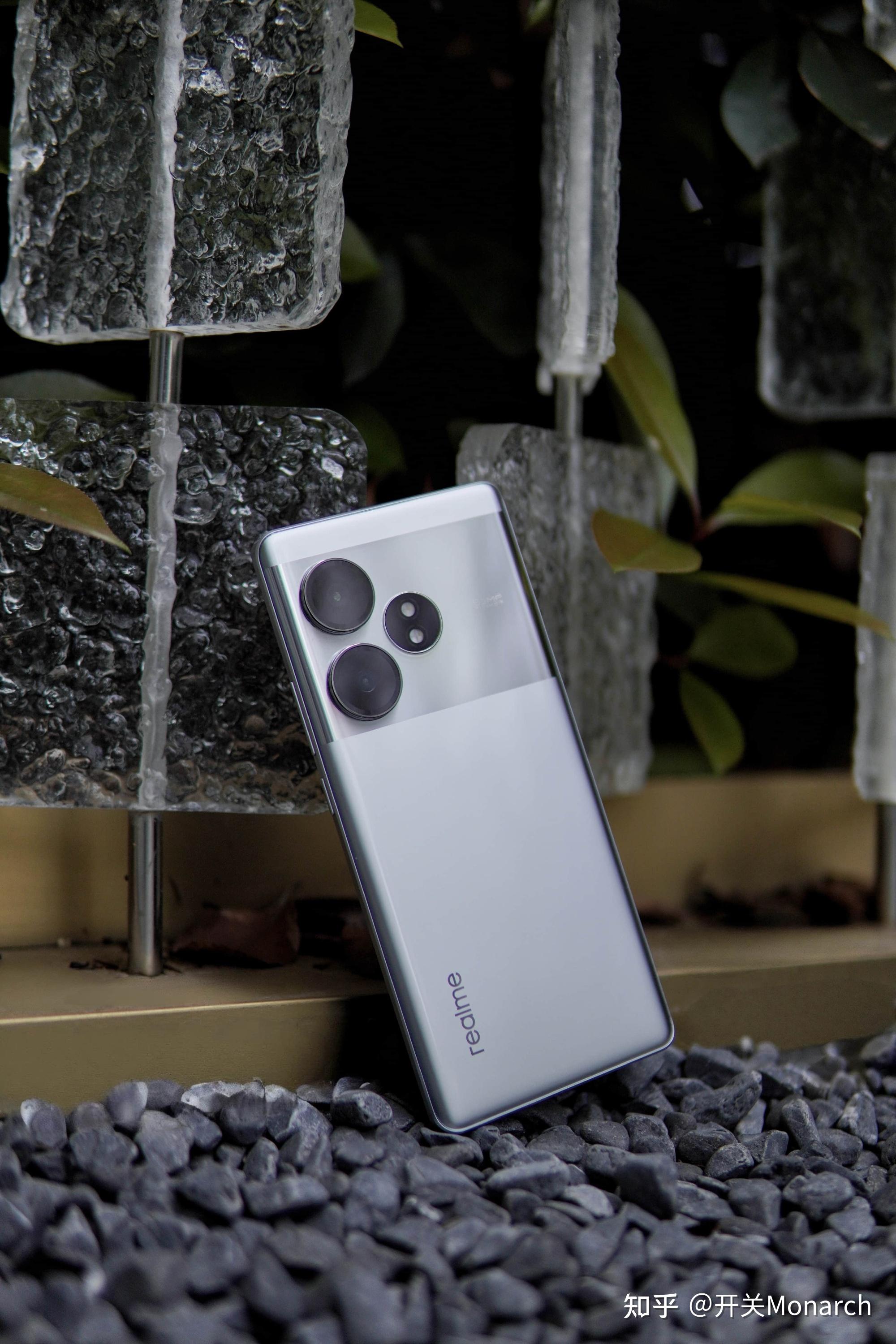 真我gt neo 6 se盛大亮相:性价比更高,屏幕与续航力压群雄