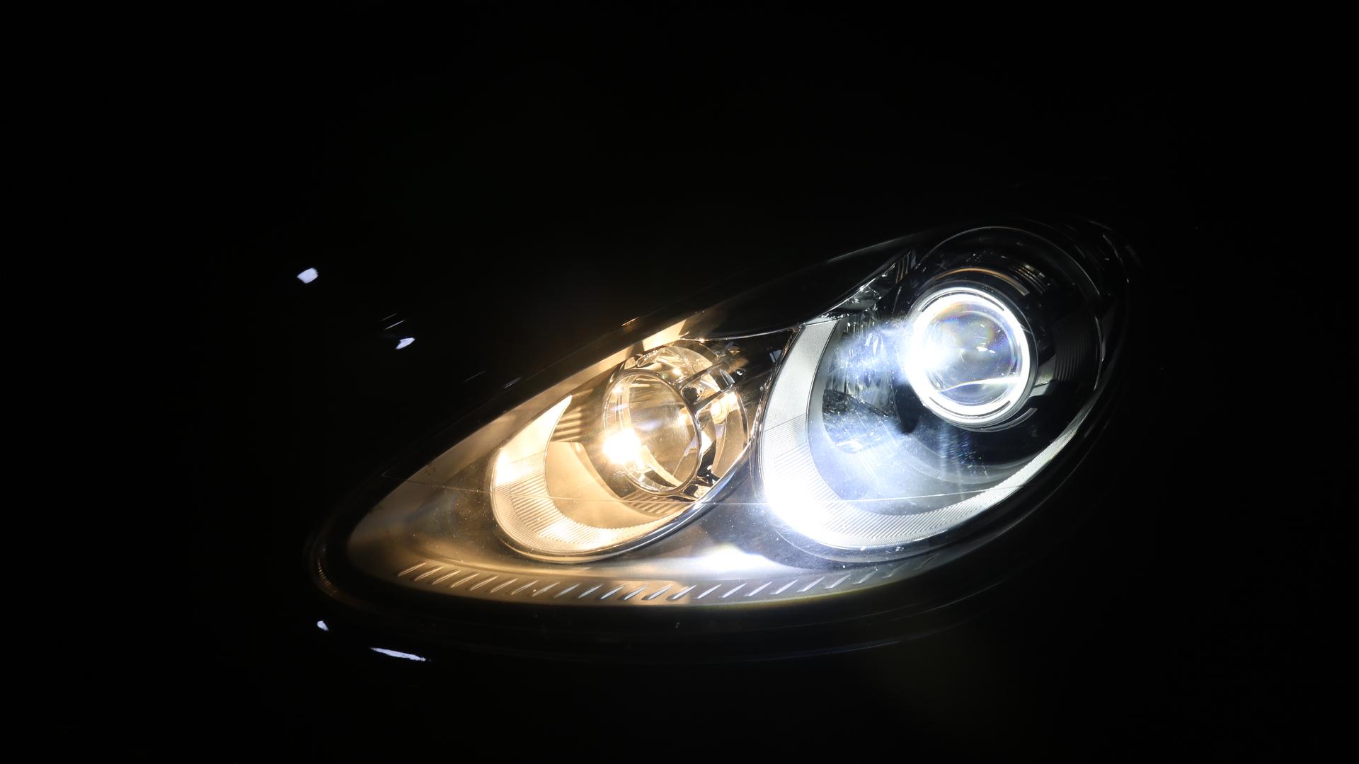 成都卡宴车灯改装保时捷卡宴车灯改装激光led双光透镜大灯