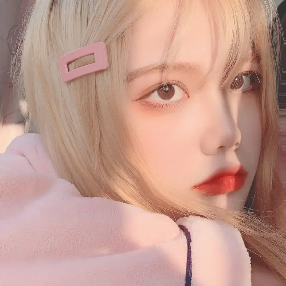 有没有什么好看的微信女生头像? - 知乎