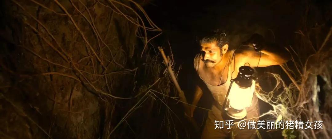 终于从奶奶嘴里问出了宝藏的秘密——这个所谓的宝藏,就在哈斯塔手中