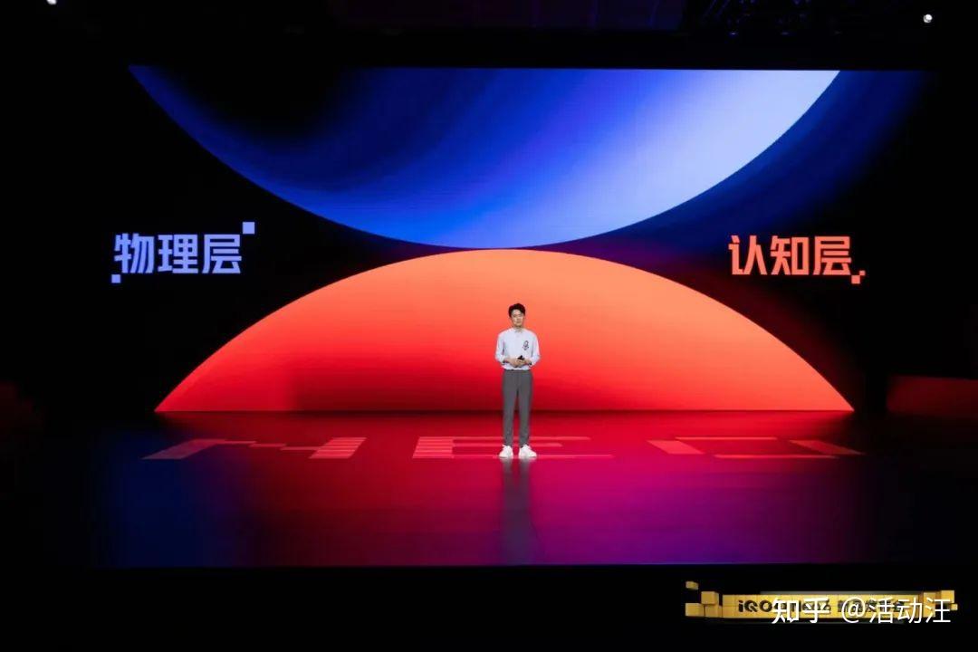 酷小q,红白机陪伴了他走过童年美好时光,酷q,neo陪伴长大之后的他一起