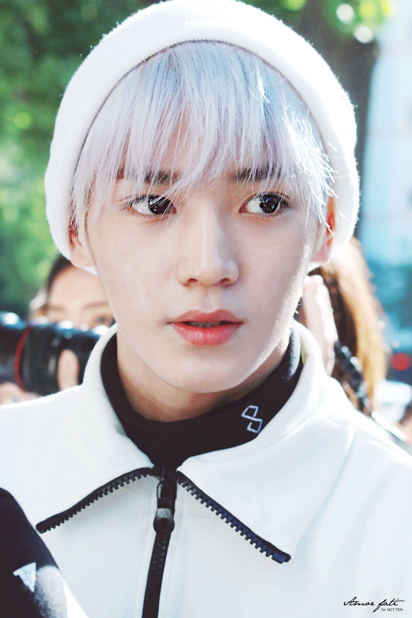 姐妹们有没有李泰容的神图啊可以做壁纸的内种最好无水印