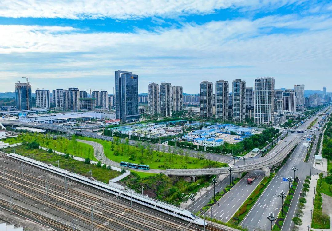 每经专访全国人大代表宜宾市市长廖文彬宜宾泸州共建川