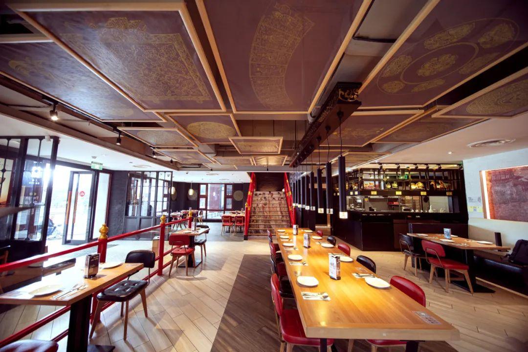 在西餐厅里读懂中国这事儿有点酷