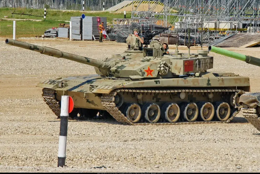 从坦克炮包括炮控系统来看,ztz-96a已经做到了比较高的水准,zpt-98a型