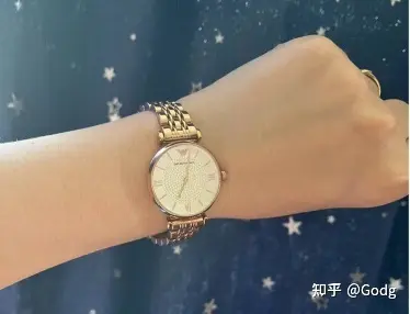 手链品牌 潘多拉手链_潘多拉手链3个最美搭配_潘多拉手链搭配