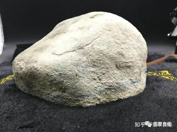 翡翠原石作假是怎样让人一夜倾家荡产的