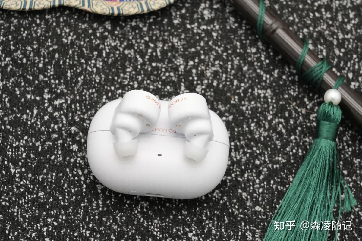 高性价比好音质的无线蓝牙降噪耳机还不贵?弱水时砂琉璃Ultra