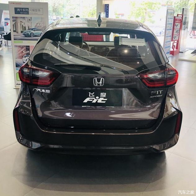 第四代飞度配置起底全系鼓刹前后独悬顶配采用魔术座椅