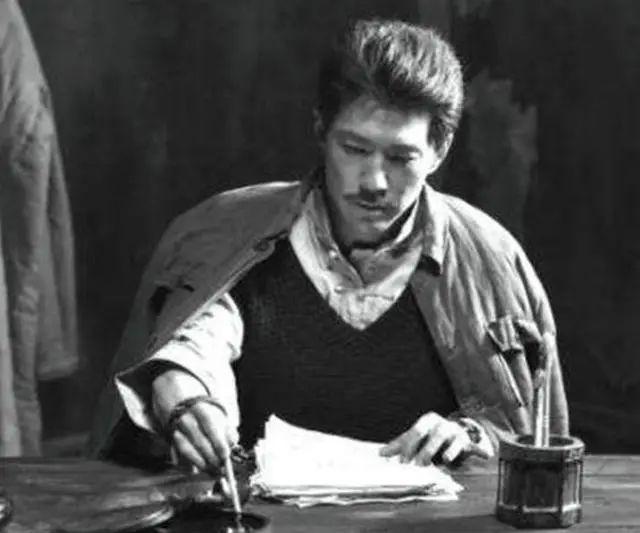 方志敏：被小学课本 “藏” 起来的多面英雄，震撼远超想象，26 岁省委书记，36 岁慷慨赴死，方志敏的不凡人生与伟大信念 - 知乎