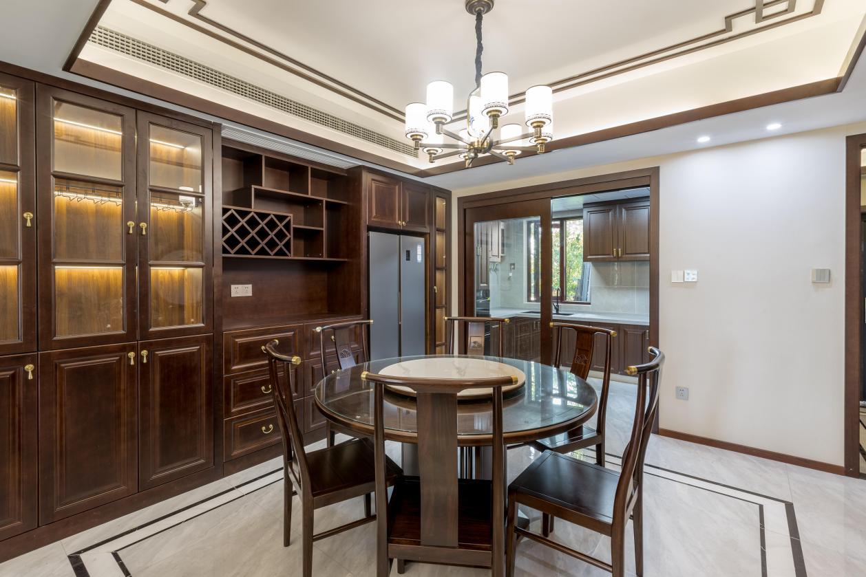 山水人家装饰出品——三代同堂中式风格别墅