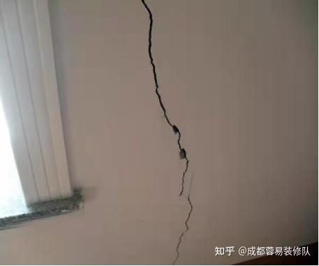 墙面出现裂缝是什么原因造成的? - 知乎