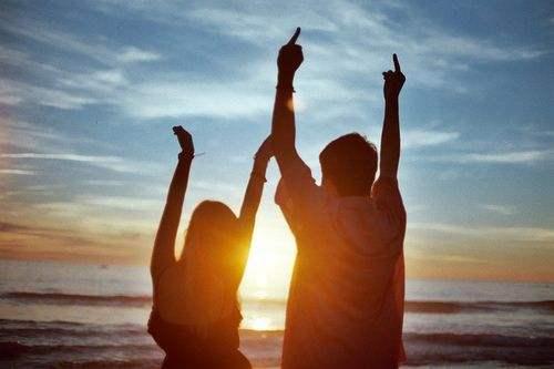 梦境的启示，面对男友另找女友的分手梦境，解读情感深处的信号