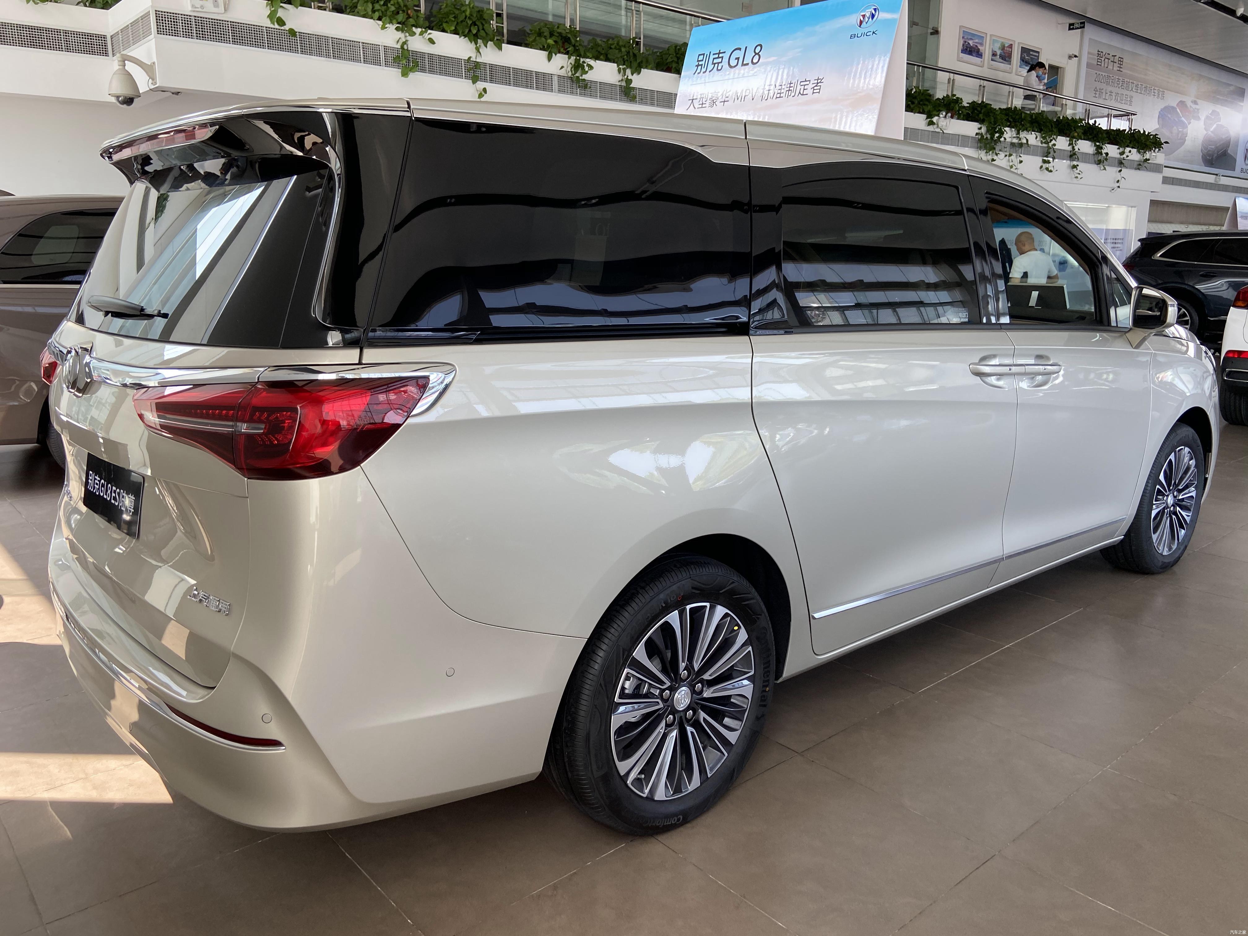 到店实拍商务mpv霸主别克gl8