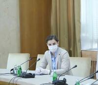 塞尔维亚女总理又美又飒!在保守国家公开出柜,人生太传奇