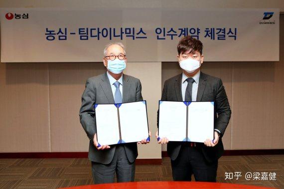 农心成立于1965年,创始人申春浩,原名乐天工业株式会社.