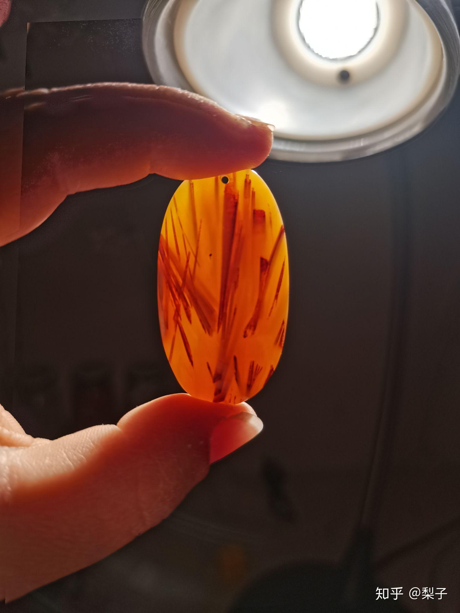 珊瑚玉伴生矿发丝料