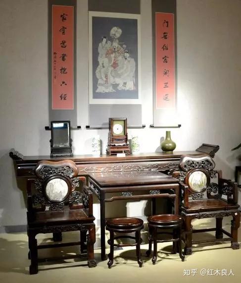 中堂必不可少大户人家的客厅