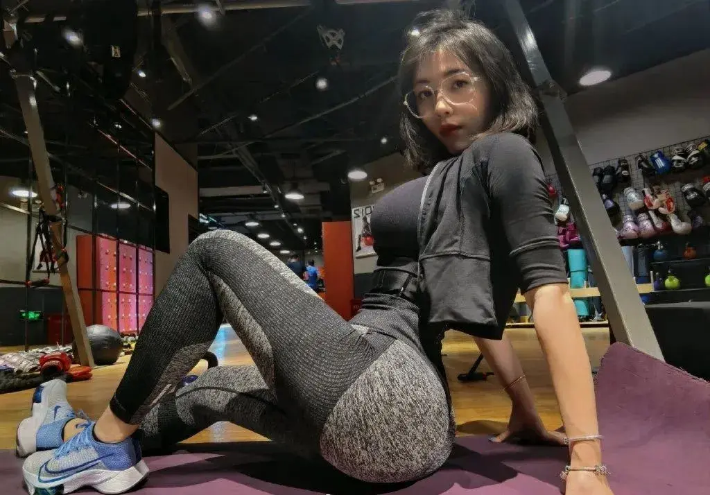 中国十大美臀之一竟还有75d的胸这身材你第一眼看哪里