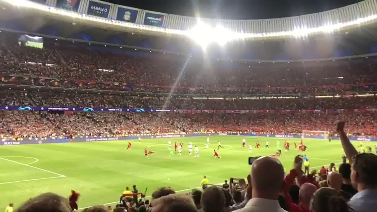 利物浦欧冠决赛夺冠采访 v2-f8bc24d564fb121236a110d060df2e7a.jpg