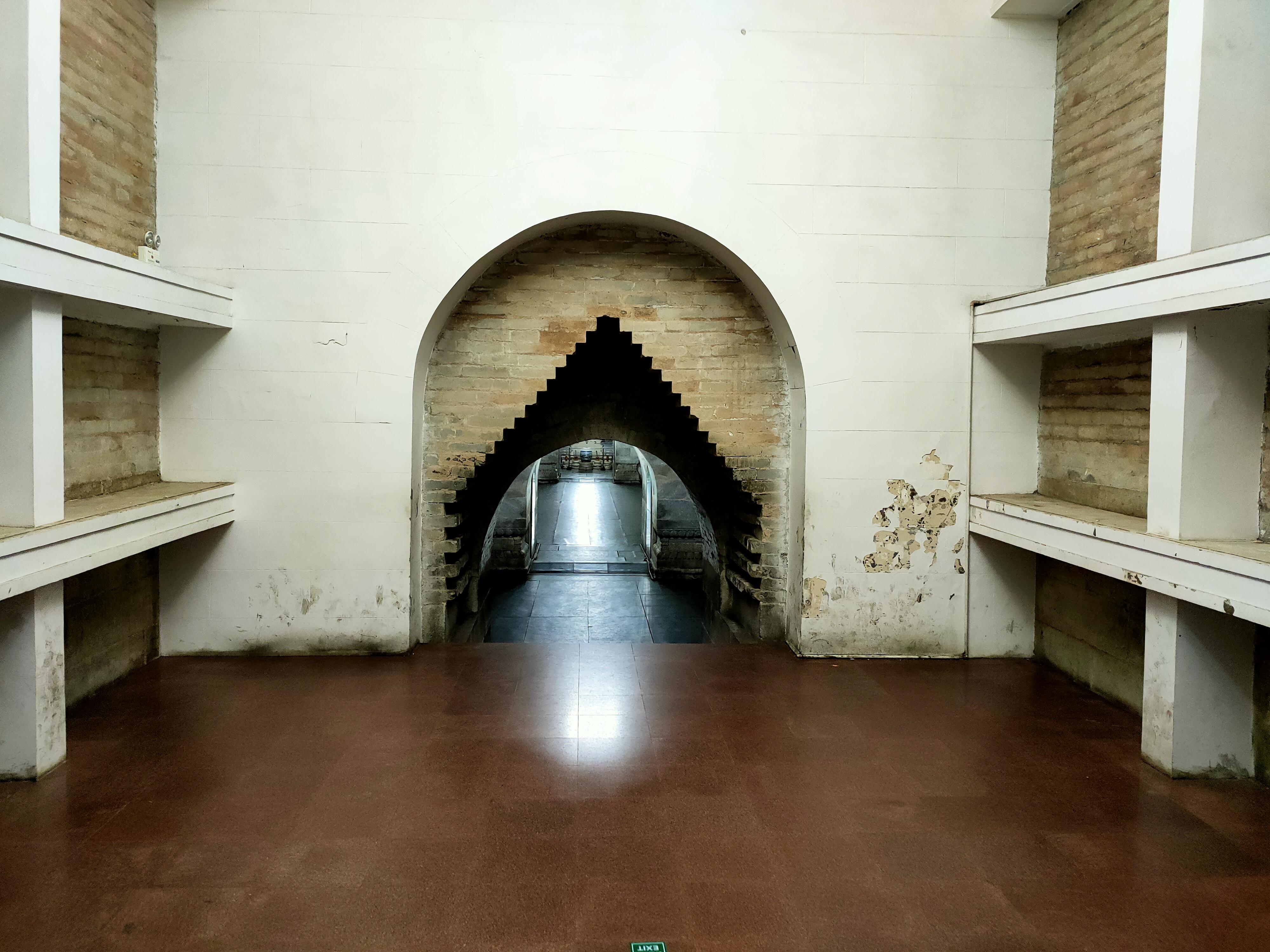 实探北京十三陵定陵地宫,揭秘传说中的皇后诈尸,真的很邪门?-十三陵定陵语音讲解