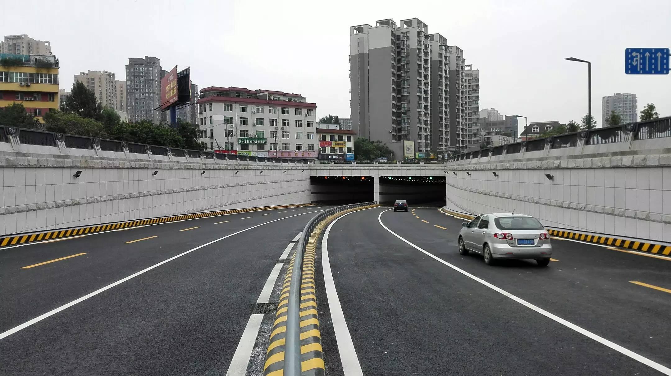 成都红星路南延线主干道今日全线贯通