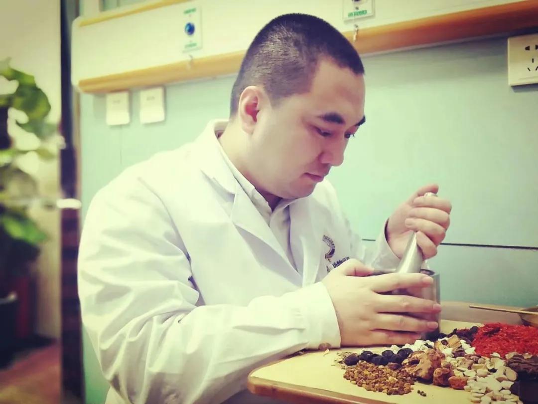 宠爱国际中兽医专家魏巍十大经典临床案例创新中草药治疗体系