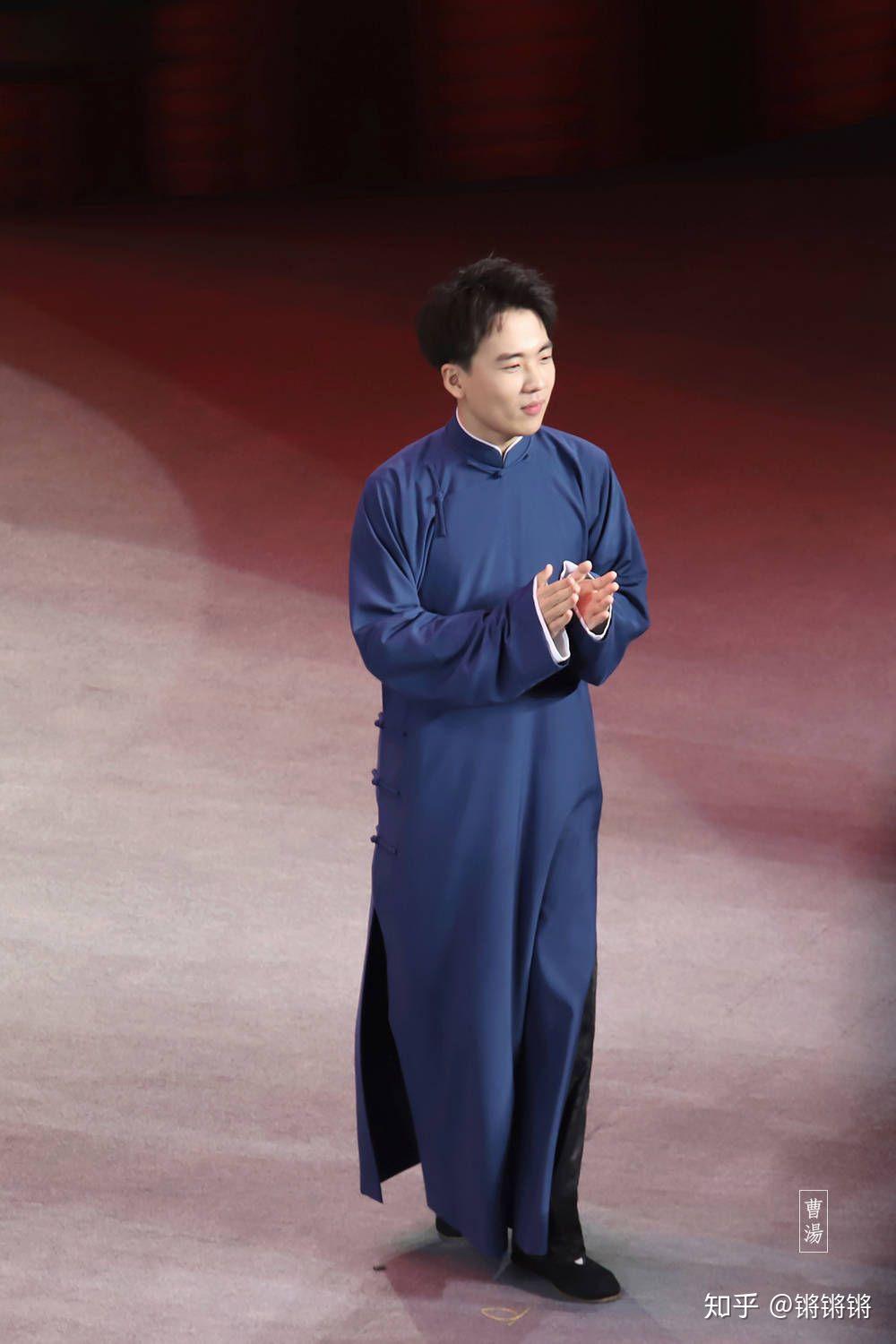 黄色大褂的郭麒麟是什么绝世小可爱啊