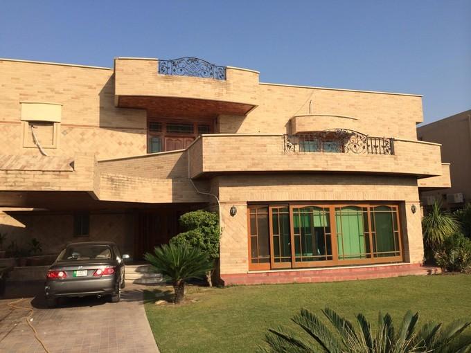 离开首都伊斯兰堡,我前往了巴基斯坦中北部重镇-拉合尔.