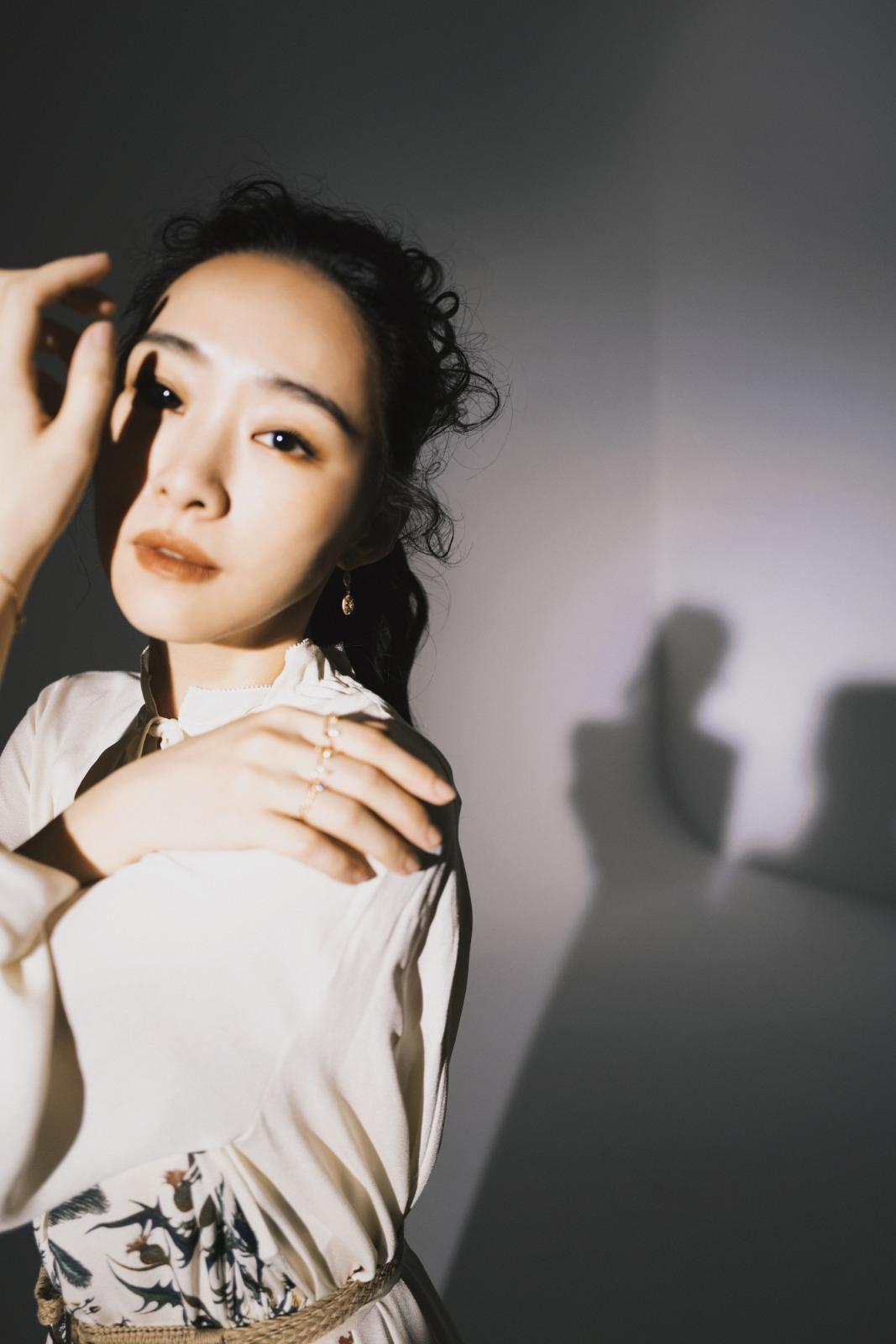 吴可熙登vogue分享艺术创作体悟深刻诠释女性力量