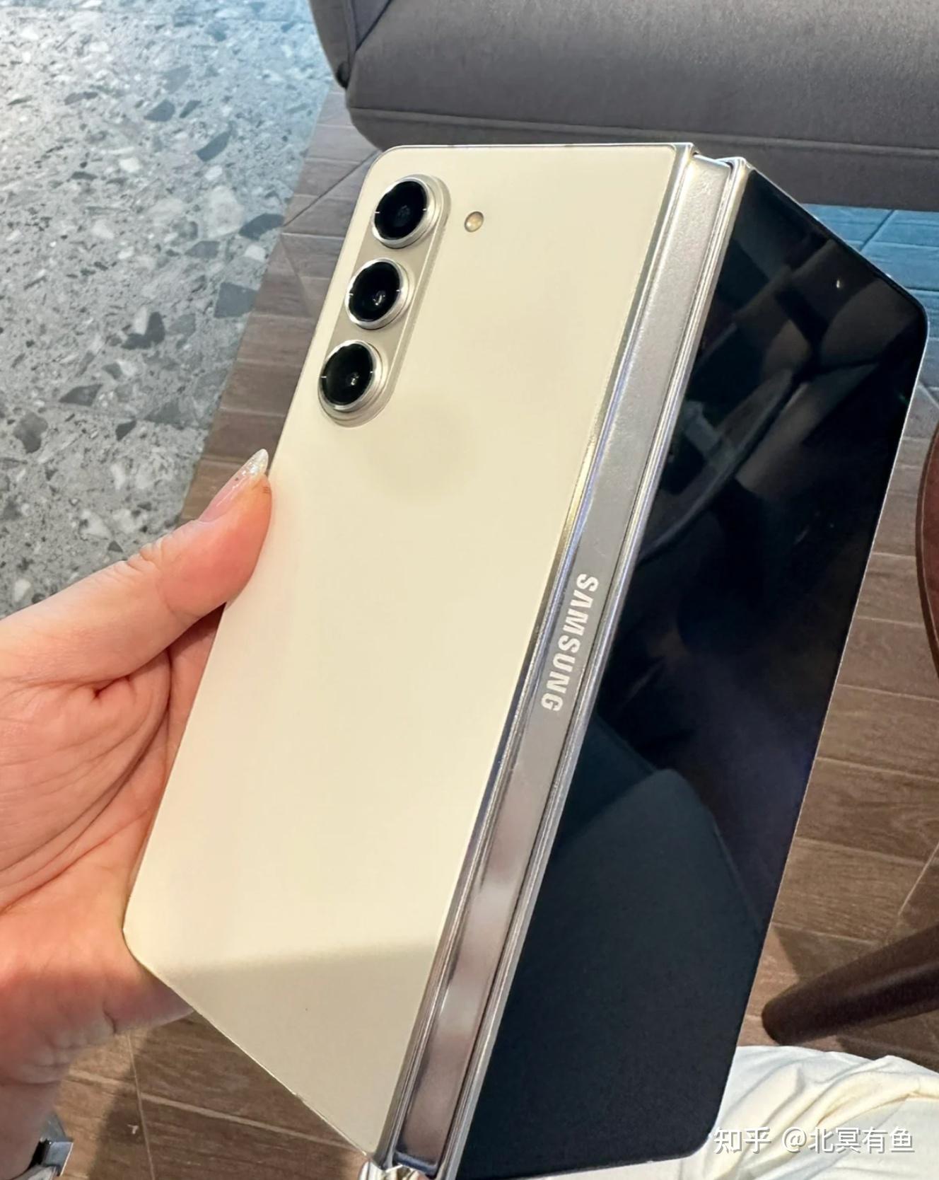 2023年双十一三星fold5会降价吗三星fold5值得买吗华为x5和三星fold5