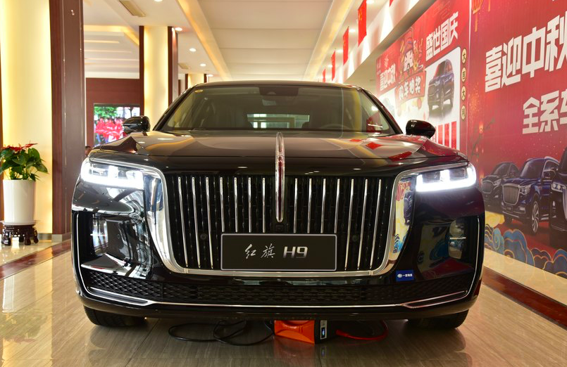 到店实拍2020款红旗h9提供45座20t油耗71l配360度全景影像