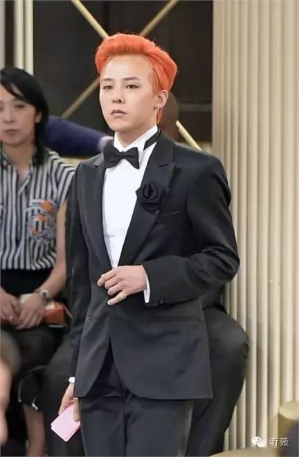 权志龙 能把女装也穿的如此帅气的就只有你了 知乎